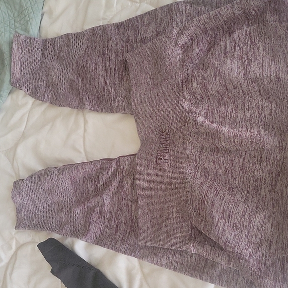 4 PINK seamless leggings bundle! - Picture 2 of 8